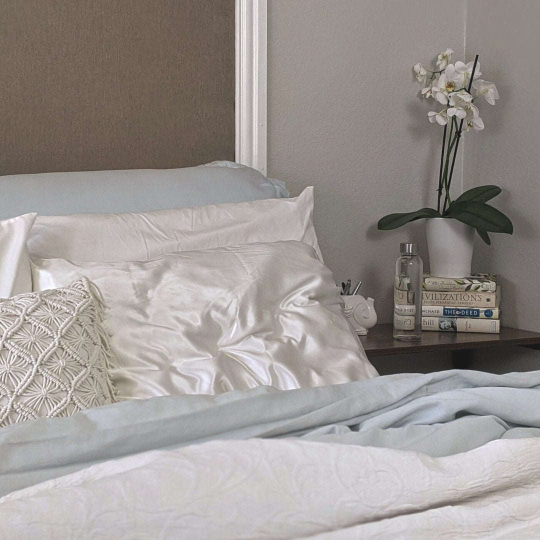 LaVigne Naturals - 100% Silk Pillowcase - ORESTA clean beauty simplified