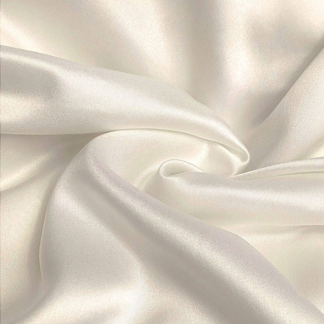 LaVigne Naturals - 100% Silk Pillowcase - ORESTA clean beauty simplified