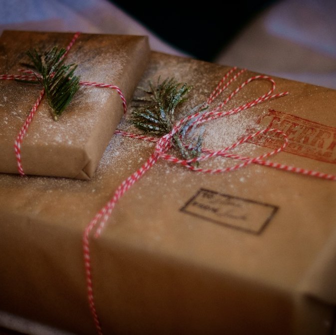 CHRISTMAS SHIPPING DEADLINES - ORESTA clean beauty simplified