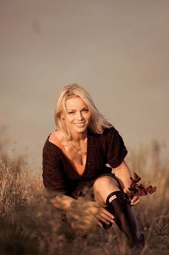 International Women's Day - Women Entrepreneurs in Healthy Beauty - Anna Domi, founder of Fitglow Beauty - ORESTA mindful beauty