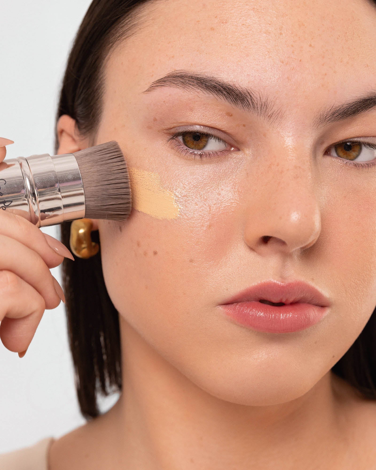 Ere Perez - Ere Perez Eco Vegan Retractable Kabuki Brush - ORESTA clean beauty simplified