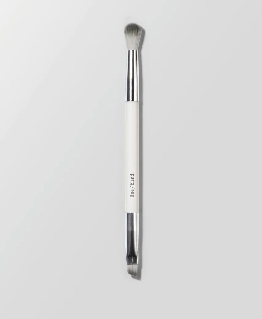 ORESTA clean beauty simplified - Ere Perez Line &amp; Blend Brush - ORESTA clean beauty simplified